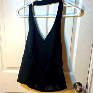 Size large guess halter vest with belt